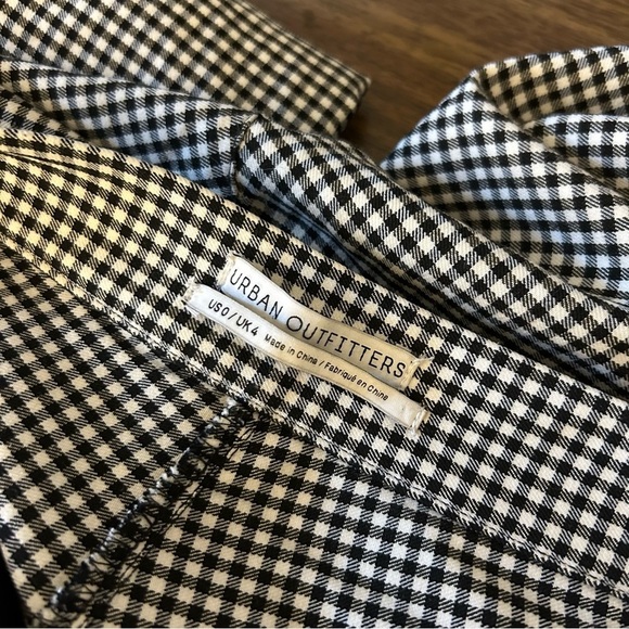 UO Black and White Houndstooth Leggings PANTS 0 - Picture 7 of 12